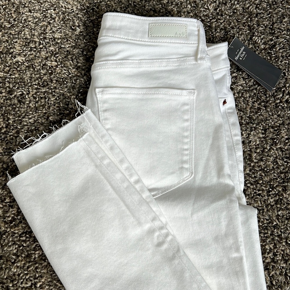 Abercrombie & Fitch Low Rise Skinny Jean, Size 25 / 0R